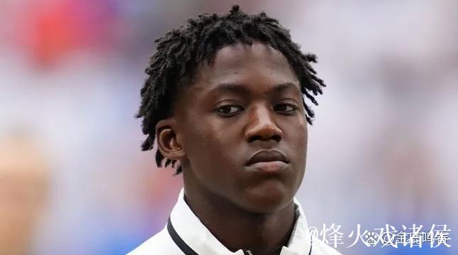 12月最新足坛转会传闻汇总:曼联拒放梅努离队,皇马巴黎抢人失败 12月最新足坛转会传闻汇总:曼联拒放梅努离队,皇马巴黎抢人失败