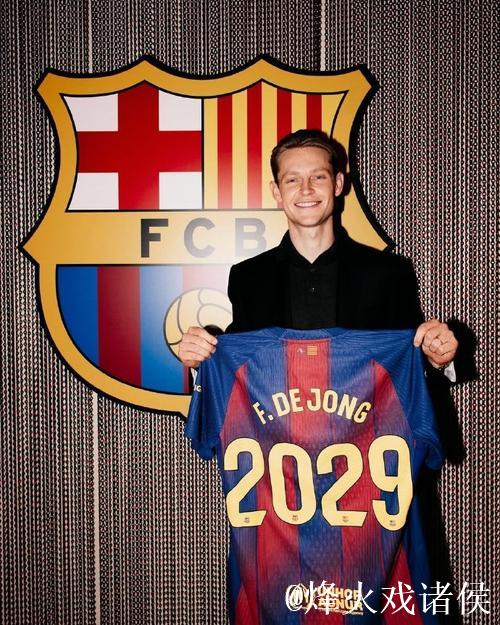 世体：德容将在下周国王杯首发；巴萨后腰位置首发人选未确定