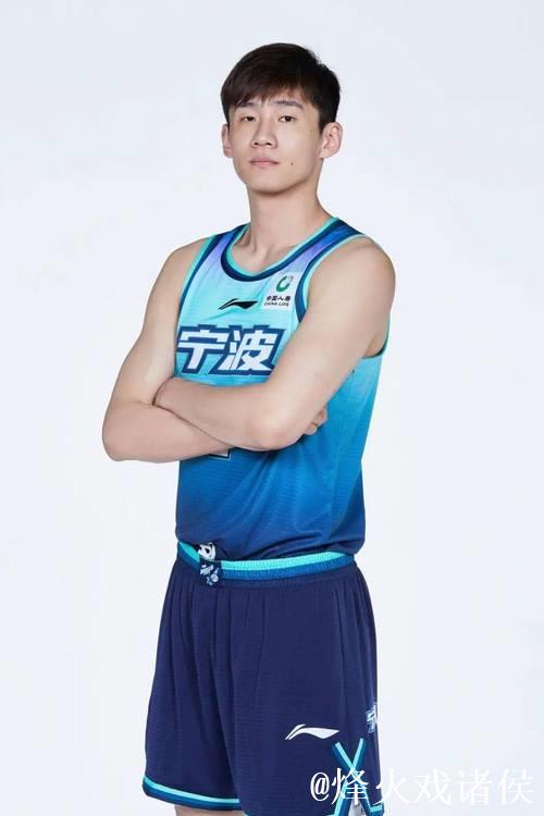 王俊杰18+7+6宁波送上海四连败 洛夫顿18+10