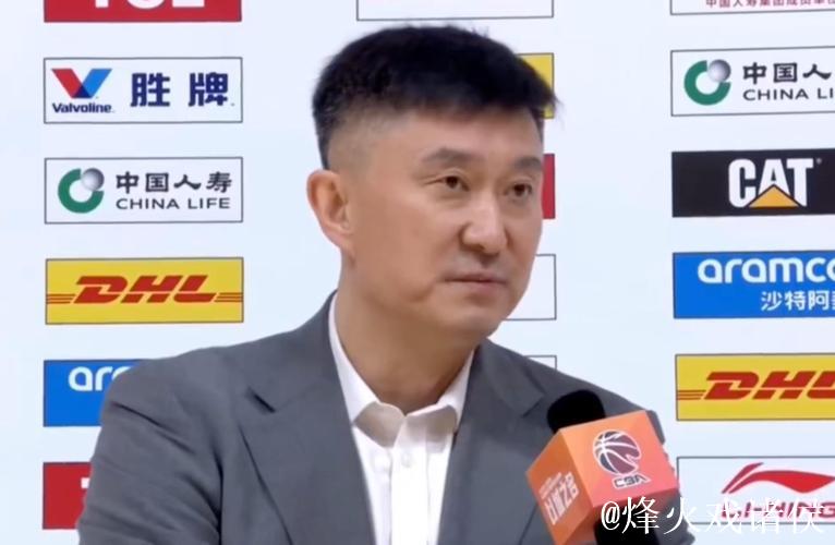 杜锋:年轻队伍把比赛想简单了 有起伏很正常 杜锋:年轻队伍把比赛想简单了 有起伏很正常